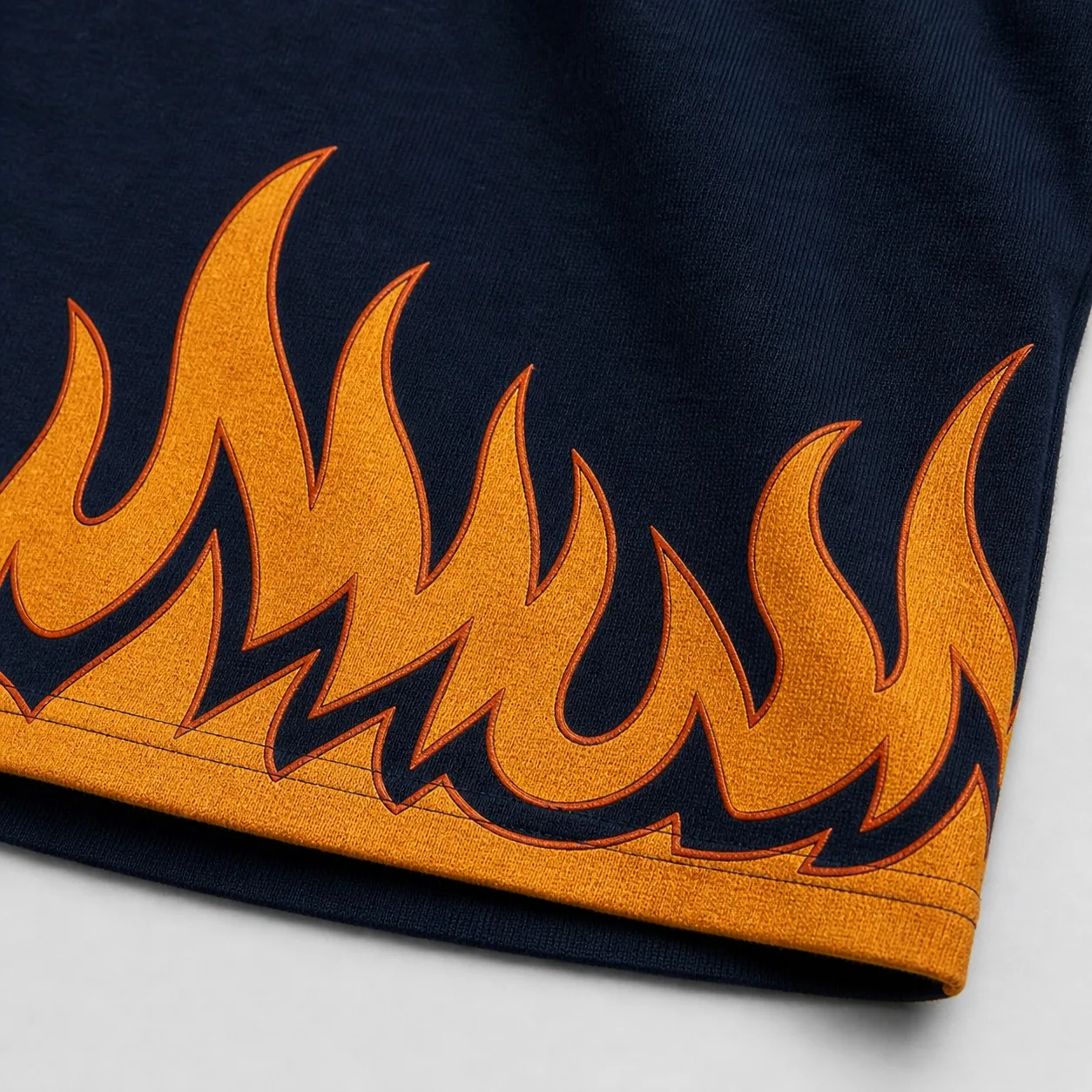 T-shirt motif flammes ITOUKEI marine et orange — vue 8