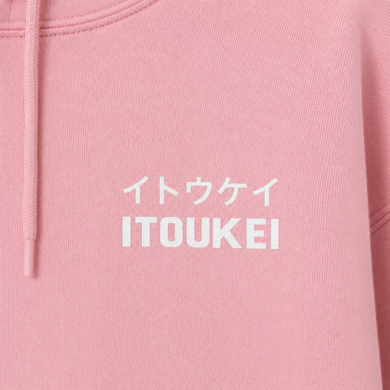 Hoodie ITOUKEI rose — détail logo poitrine