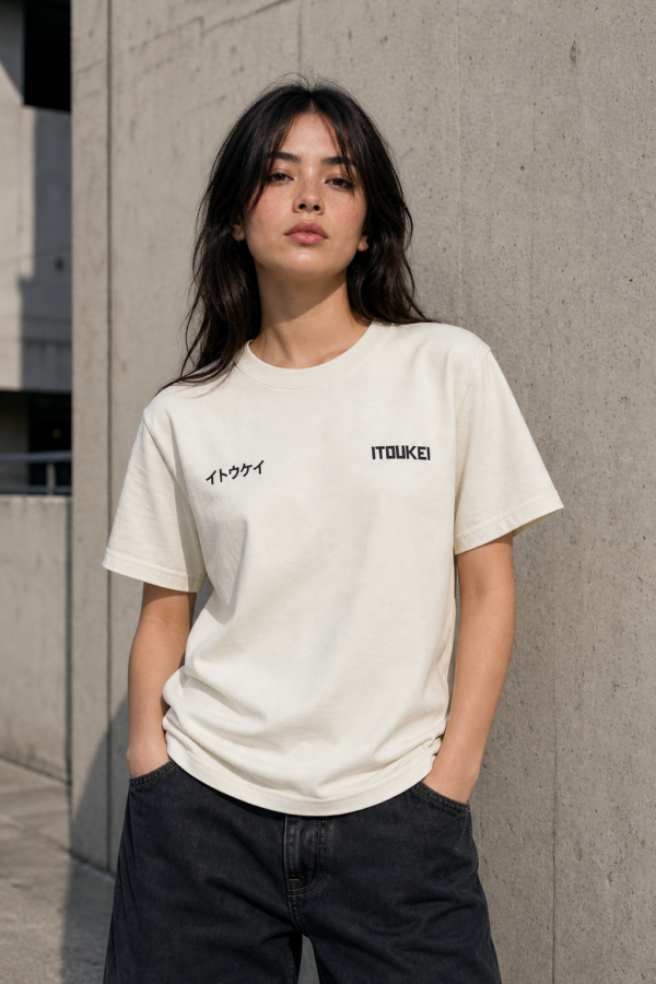 Tshirt-Logo Creme — porté